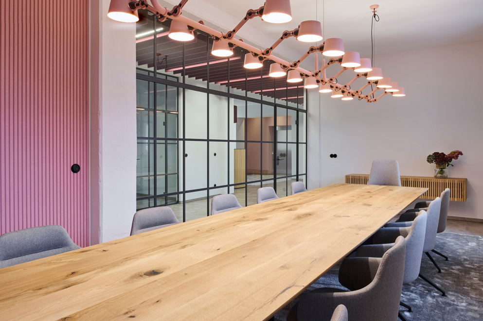 Klett-Notarin-Buero-Konferenz-1